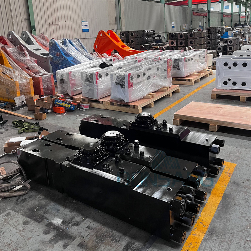 135Mm Diameter Hydraulic Rock Breaker 42CrMo HB20G Hydraulic Breaker Cylinder Rock DS13C Hammer Spare Parts